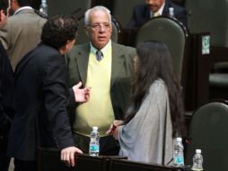 Los diputados Armando Ríos Piter, Ramón Martel y María Araceli Vázquez, durante la sesión ordinaria en San Lázaro. NTX  /