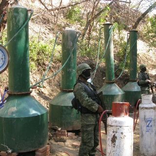 Aseguran narcolaboratorio en la sierra