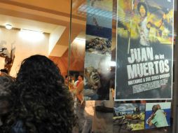 es una película con elementos propios del género (acción, sangre, cuerpos descompuestos...) pero con guión a la cubana. EFE  /