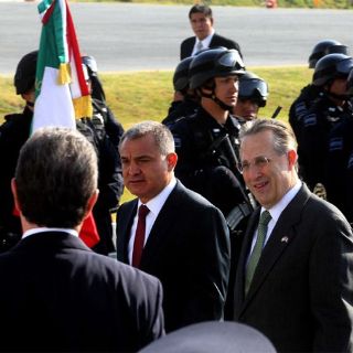 Embajador de EU dice que apoyo a México no es una ''limosna''