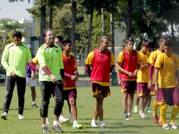 Trabajan a marchas forzadas para conseguir a los cuatro refuerzos faltantes.  /