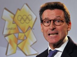 Sebastian Coe da el itineriario de la Antorcha Olímpica. REUTERS  /