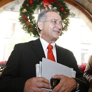 Se reúne González Romero con líderes parlamentarios