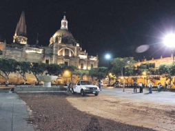 Trabajadores del Ayuntamiento reubicaron el nacimiento monumental.  /