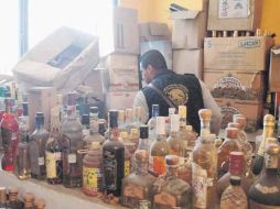 En la presente semana se aplicó un operativo para decomisar bebidas adulteradas en la metrópoli y la Carretera a Zapotlanejo. ESPECIAL  /