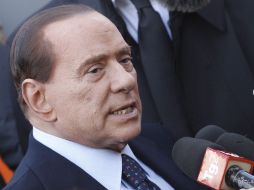 El ex primer ministro italiano, Silvio Berlusconi, reiteró la acusación a la revista de haber violado su vida privada. EFE  /