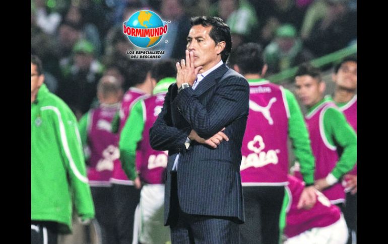 Benjamín Galindo minimiza el gol en contra con el que su equipo afrontará el partido de vuelta. AFP  /