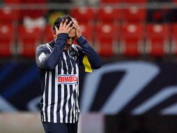 Luis Pérez lamenta la falla de un penal que fue a la postre la eliminación del Monterrey. NTX  /