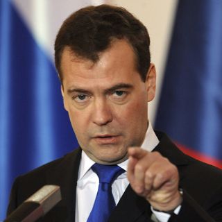 Medvedev ordena investigar denuncias sobre supuesto fraude electoral