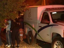 Personal del Instituto Jalisciense de Ciencias Forense,  trasladaron a la víctima al anfiteatro de la ZMG.  /