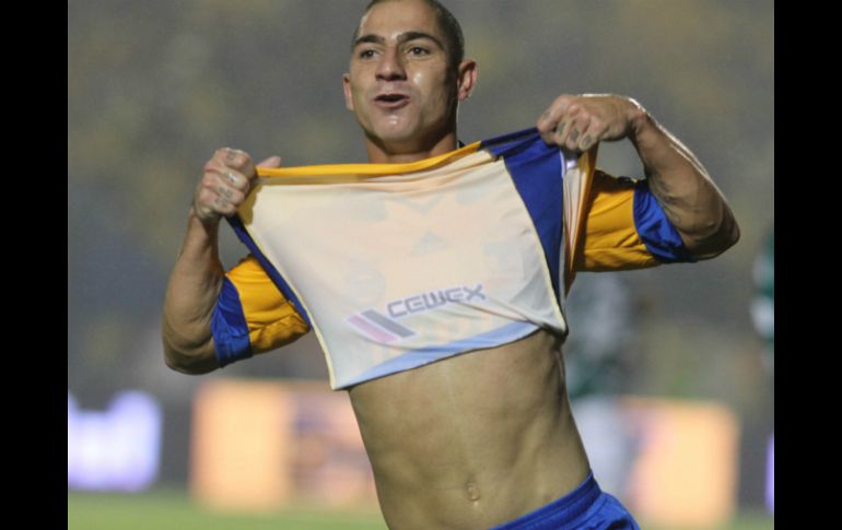 El brasileño mostró su talento y fue clave en el triunfo del Tigres. AP  /