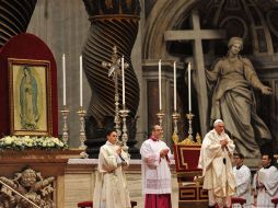 El Papa oficia el servicio en conmemoración de la ''Morenita del Tepeyac''. AFP  /