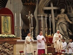 El Papa reiteró sus planes de visitar América durante la misa en honor a la Virgen de Guadalupe. AFP  /