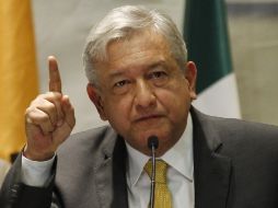 Andrés López reiteró que uno de los materiales clave en su vida es la Constitución mexicana. REUTERS  /