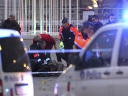 Un joven abrió fuego indiscriminadamente y lanzó artefactos este martes en la plaza central de Lieja. REUTERS  /