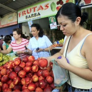 Piden que CNDH interceda en aumento a salarios mínimos