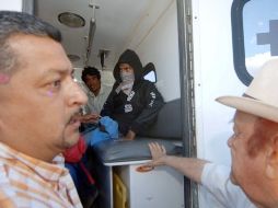 Al menos cinco estudiantes que huían de la Policía fueron rescatados  con lesiones de entre matorrales y zanjas. EFE  /