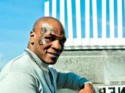 Tyson fue el primer campeón de la máxima división en ser simultáneamente titular reconocido por el CMB.  /