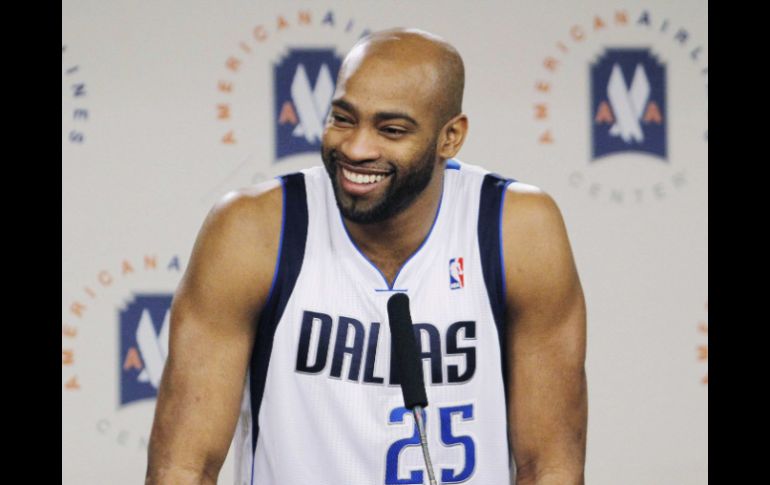 Carter responde a las preguntas  de los periodistas en la sede del equipo. REUTERS  /