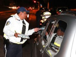 En Jalisco se sanciona a un conductor a partir de que se le detectan 50 miligramos de alcohol por cada 100 mililitros de sangre.  /