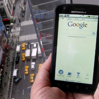 La CE retrasa su decisión sobre la compra de Motorola Mobility