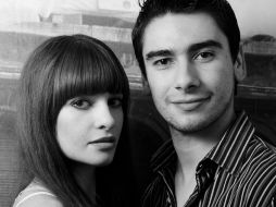 Mónica Morales y José Jaime, protagonistas de París detrás de la puerta, que se presenta en la ciudad este viernes.  /