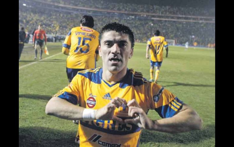 Héctor Mancilla fue clave para el título de Tigres en el Apertura 2011. Marcó nueve tantos. REUTERS  /