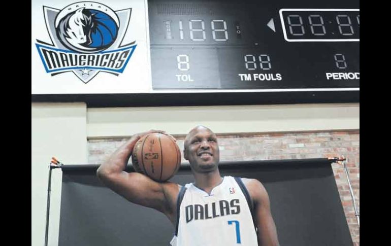 Lamar Odom le aportará mayor poder y presencia a los Mavericks de Dallas bajo la canasta. EFE  /