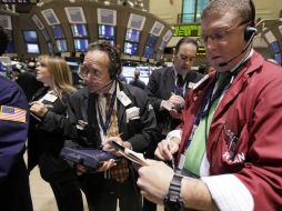 La jornada estuvo densa por los temores renovados sobre la crisis europea. AP  /