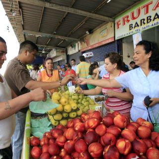 Bajan 6% anual ventas de comercio tradicional