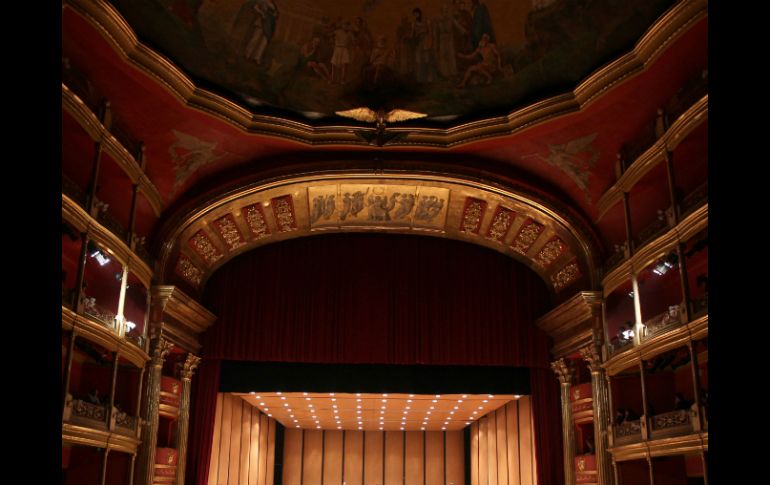 La cita es mañana a las 20:00 en el Teatro Degollado.  /