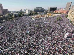 La revista reconoce a millones de personas que salieron a las calles a hacer oír su voz. AP  /