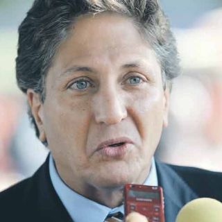 Frangie abandona Estudiantes Tecos