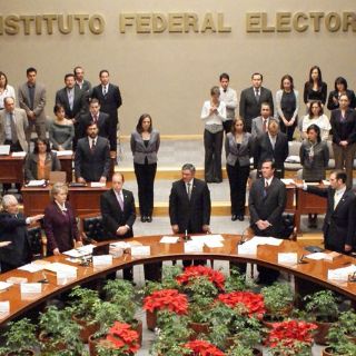 Nuevos consejeros rinden protesta ante el IFE