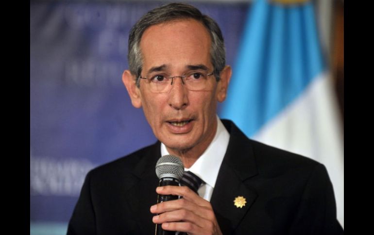 Alvaro Colom entregará la estafeta presidencial a Otto Pérez Molina en enero del próximo año. ARCHIVO  /