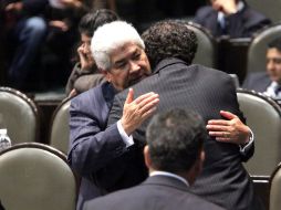 Los legisladores Armando Ríos Piter y Francisco Ramírez Acuña en la sesión de la Cámara de Diputados. EL UNIVERSAL  /