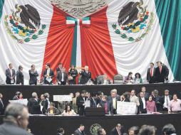 La toma de la tribuna tuvo lugar cuando la reforma al 24 constitucional iba a ser ratificada por los diputados. EL UNIVERSAL  /