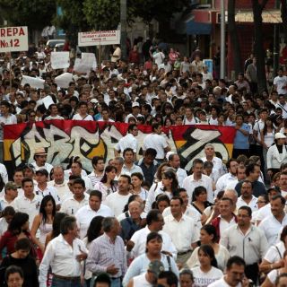 Marchan por asesinato de estudiantes