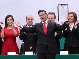 El candidato fue vitoreado por los presentes en la sede nacional del PRI. NOTIMEX  /