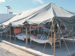 En 1993 Arpaio inaugura la controvertida 'ciudad de las carpas', una cárcel al aire libre. ESPECIAL  /