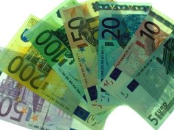 El euro más bajo a la compra es de 17.30 pesos. ARCHIVO  /