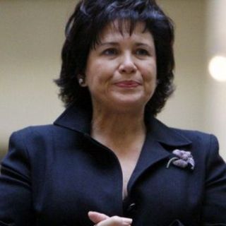 La esposa de Strauss-Kahn, elegida mujer del año en Francia