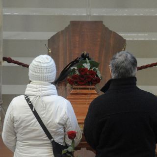 Dan checos último adiós a Havel