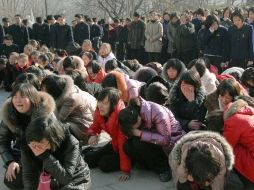 La muerte dle líder norcoreano Kim Jong Il despierta incertidumbre en la comunidad internacional. AP  /