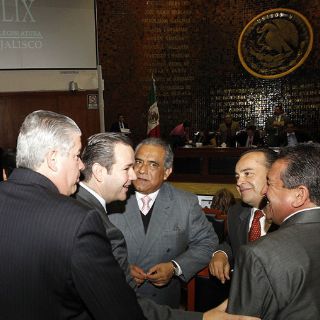 Recortarán a 600 trabajadores del Congreso