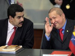 Hugo Chávez (D) y Nicolas Maduro ministro de Asuntos Exteriores de Venezuela buscan la admisión del país al Mercosur. AFP  /