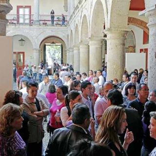 Limpia en el Congreso: se van 600