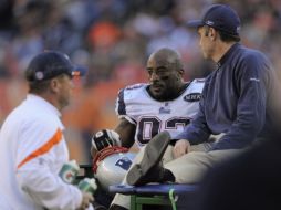 Debido a la baja de Carter, los Patriots firmaron al jugador de línea defensivo Cedric McKinley al equipo de entrenamientos. AP  /