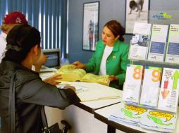 Todo usuario de las Afores debe considerar tres indicadores: el monto de las comisiones, los rendimientos y los servicios. ARCHIVO  /