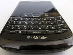La pérdida durante horas del correo electrónico y mensajería en los equipos BlackBerry fue el comienzo de las bajas para RIM. ARCHIVO  /